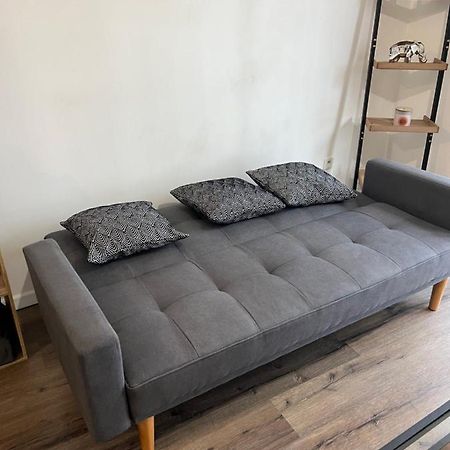 Appartement 2 Pieces Ligne 1 Montreuil  Kültér fotó