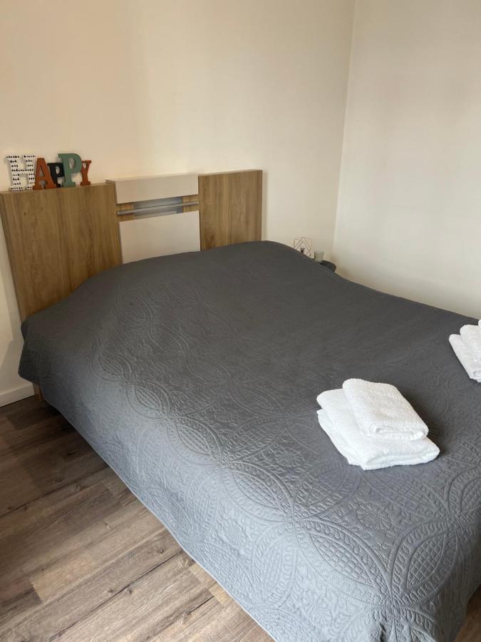 Appartement 2 Pieces Ligne 1 Montreuil  Kültér fotó